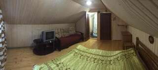 Лоджи Guest House U Myrona Яремче Полулюкс с балконом-3