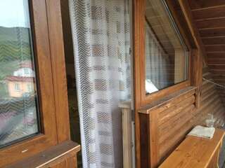 Лоджи Guest House U Myrona Яремче Полулюкс с балконом-5