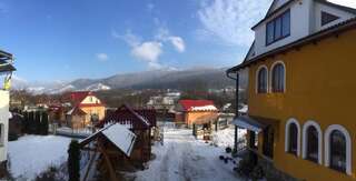 Лоджи Guest House U Myrona Яремче Двухместный номер с 1 кроватью и балконом-4