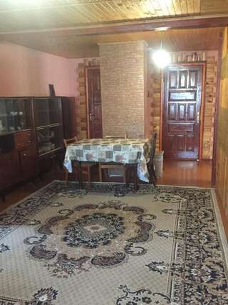 Лоджи Guest House U Myrona Яремче Трехместный номер с видом на горы-4